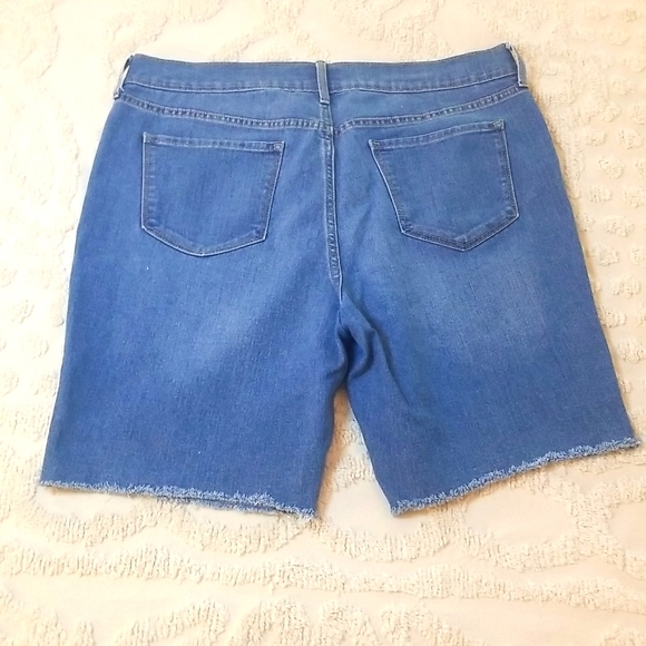Denim Cutoff Shorts - Picture 4 of 5